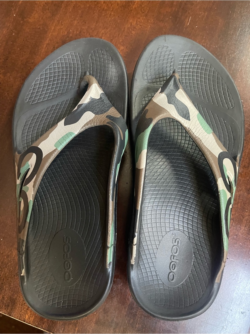 OOFOS Camo Black Green Brown Flip Sandals